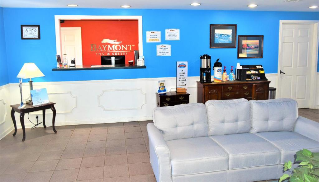 Baymont by Wyndham Forest City photo