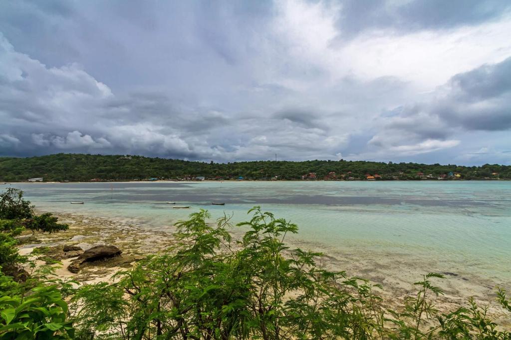 Pula Huts Lembongan photo