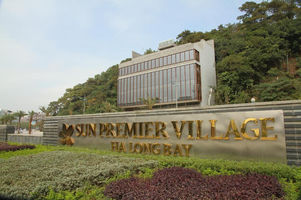 Aroma Halong Hotel photo