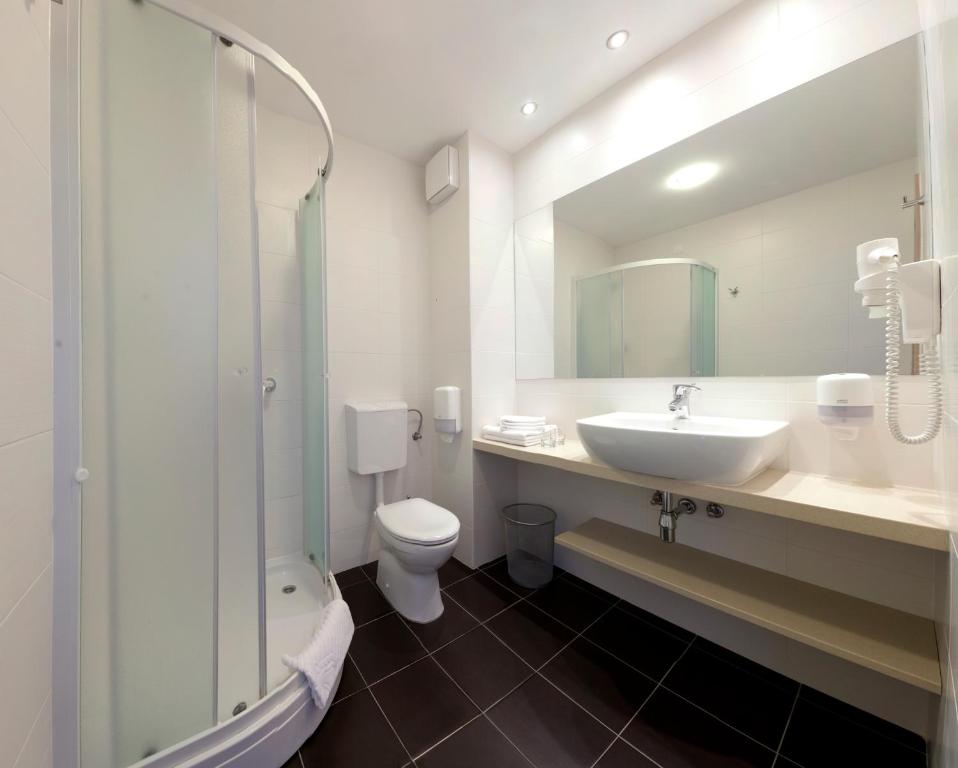 Hotel Adria — Hotel rooms in Dubrovnik, Dubrovnik-Neretva