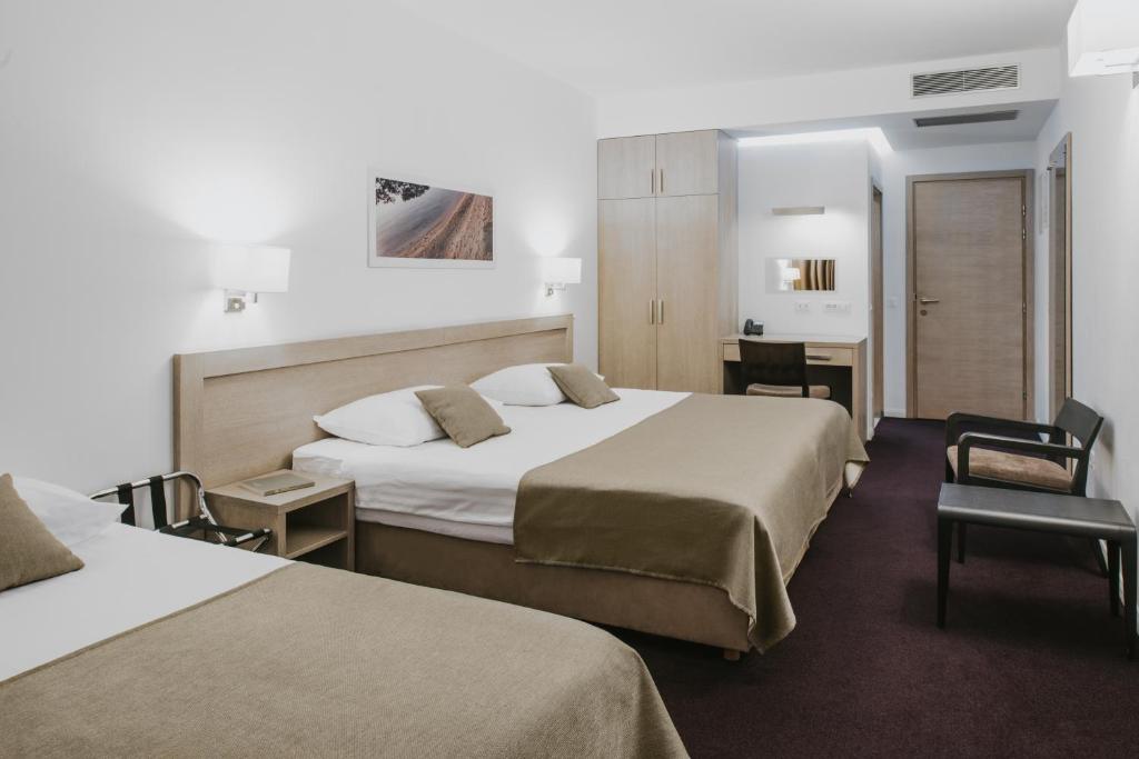 Hotel Adria — Hotel rooms in Dubrovnik, Dubrovnik-Neretva