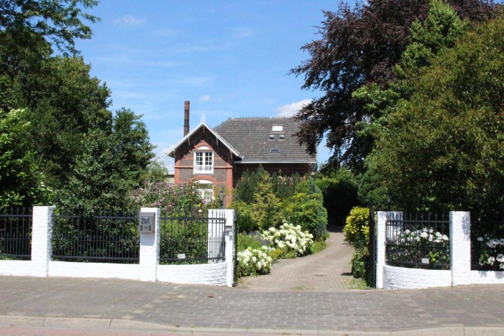 Villa Wambach — Hotel in Tegelen