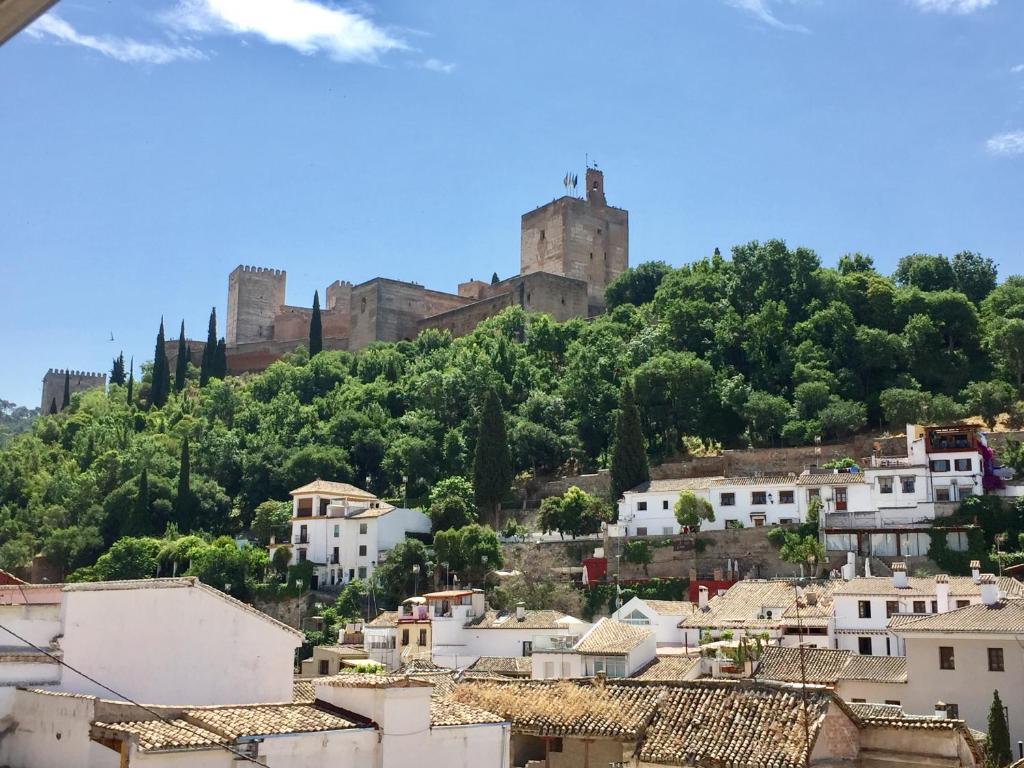 Casa Mirador Alhambra — Hotel in Granada