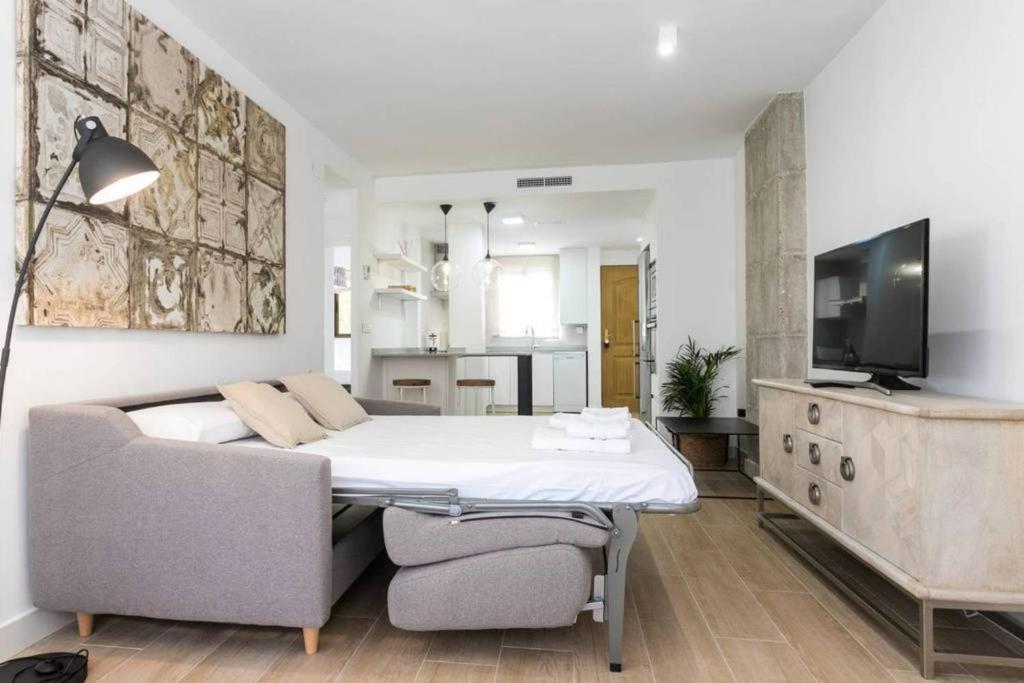 New San Juan beach apartment with AC - 5