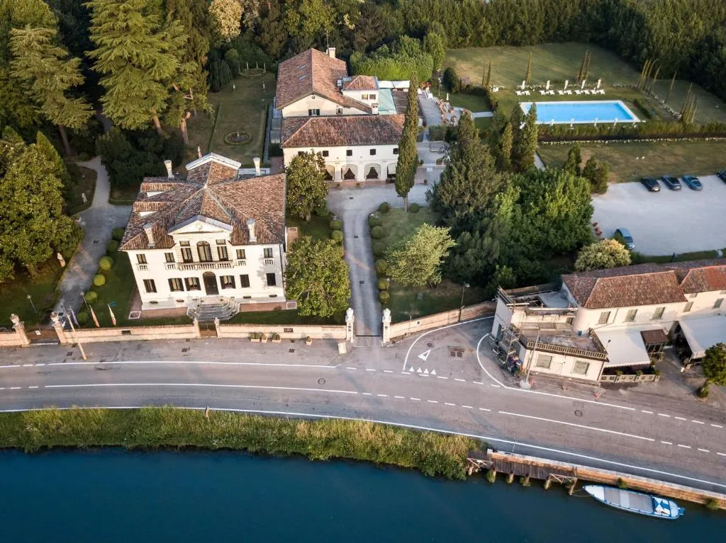 Villa Franceschi Hotel & Resort, hotel in Mira