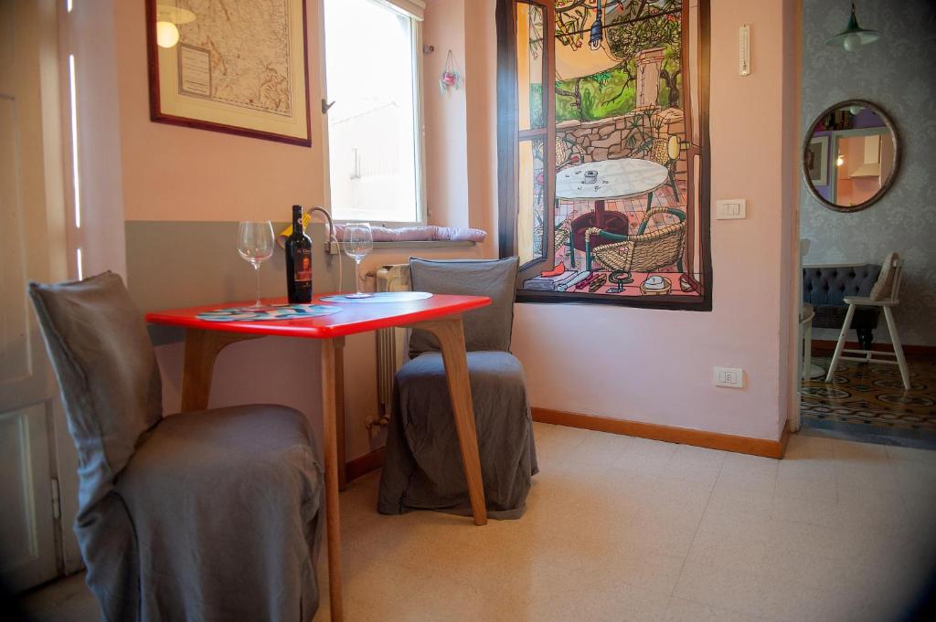 53 Via Faenza photo