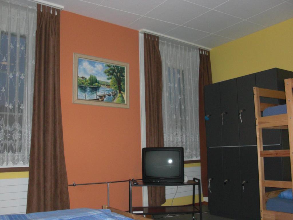 Back-Packer Federnhut — Hotel in Andelfingen