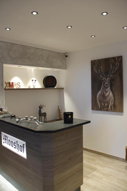 Check-in/out [private]