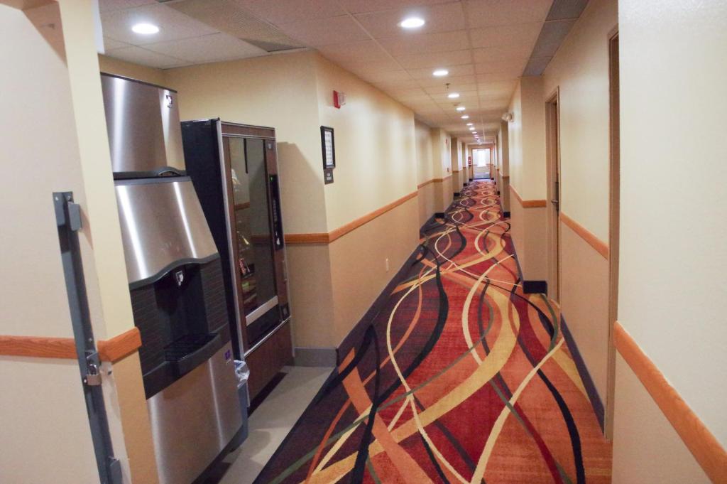 Super 8 By Wyndham Orange City photo