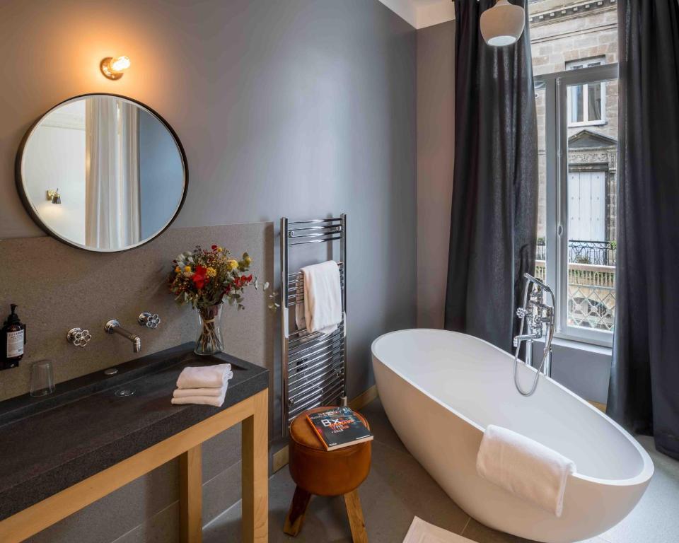 Bathroom, Casa Blanca B&B in Bordeaux