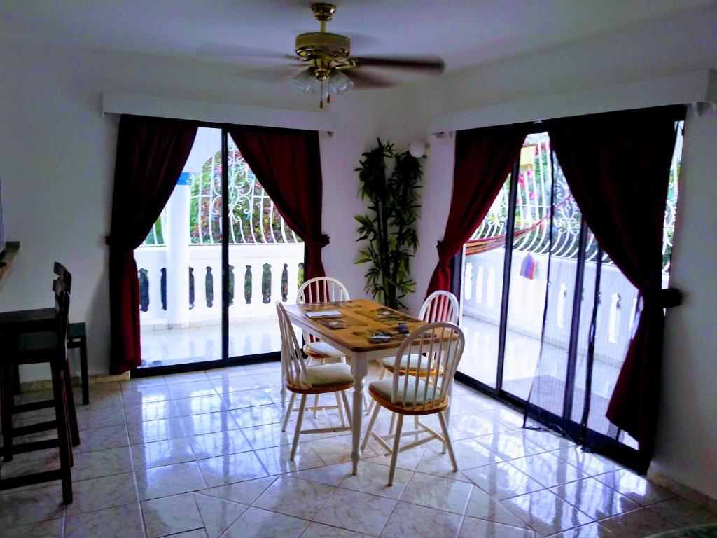 Trade winds vacation rentals photo