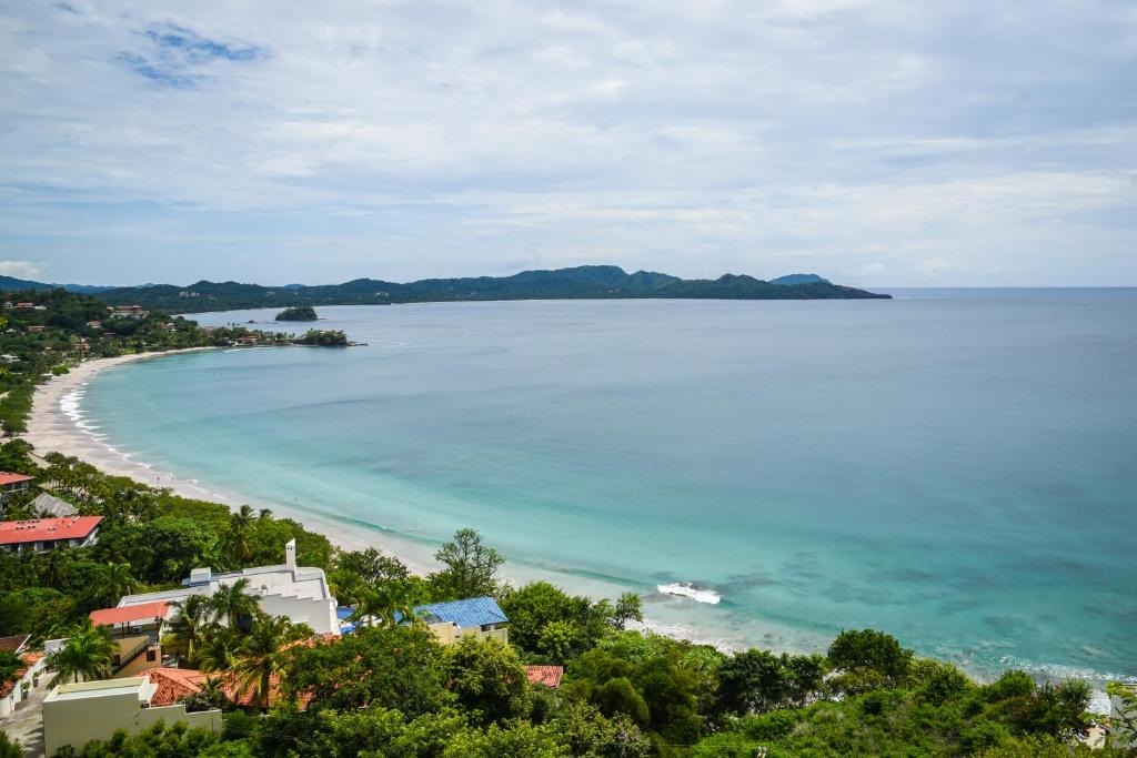 360 Splendor Del Pacifico Residences photo