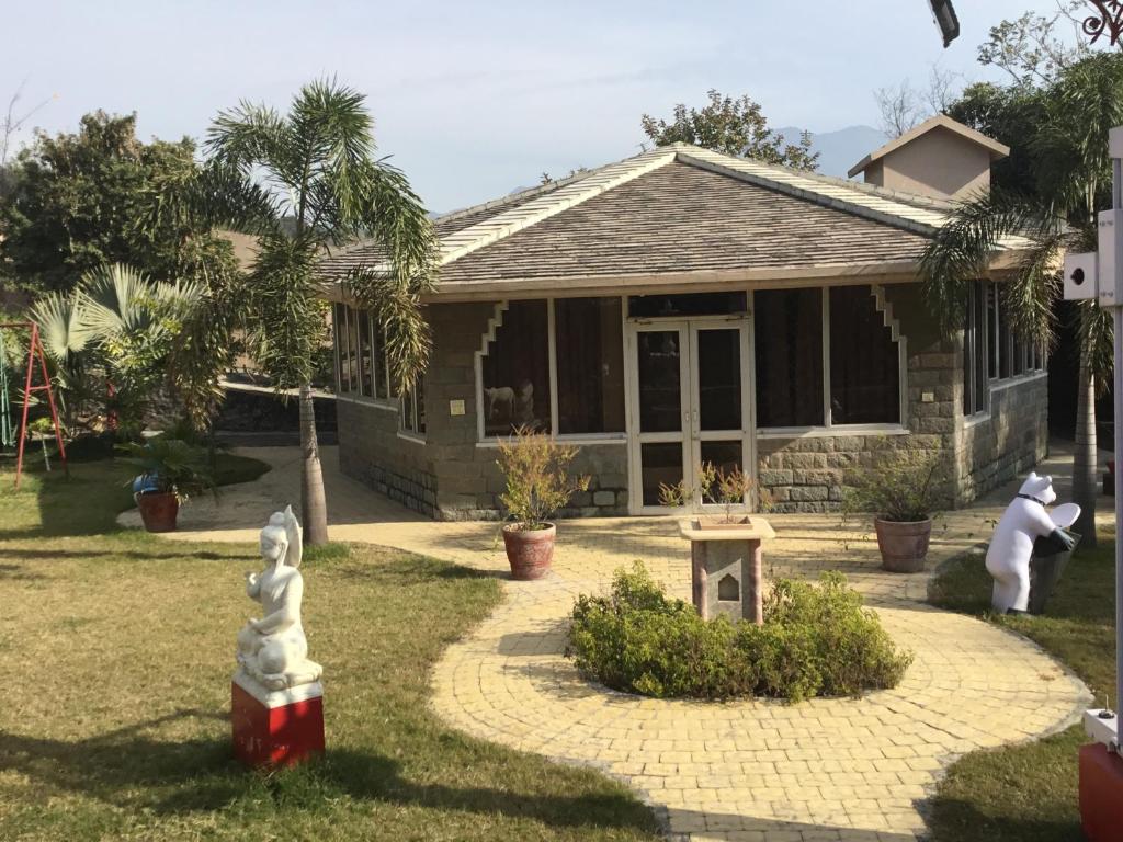 PRITHVI FARM COTTAGE — Hotel in Kalka