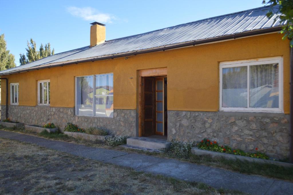 Hostal y Cabañas Vientos del Sur - 1