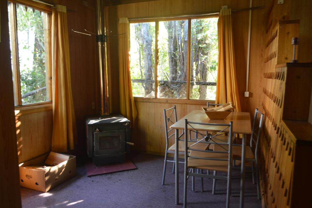 Hostal y Cabañas Vientos del Sur - 2