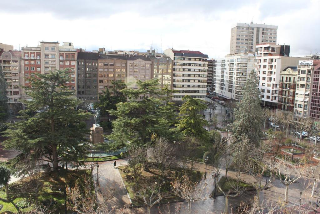 Apartamentos Logrono - Centro - Espolon — Hotel in Logrono
