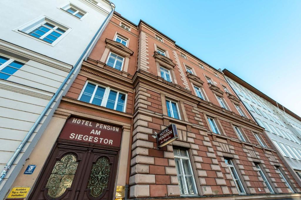 Hotel-Pension am Siegestor — Hotel in Munich