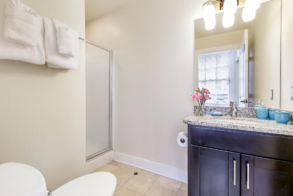 Stunning Apartments with Luxury Amenities photo