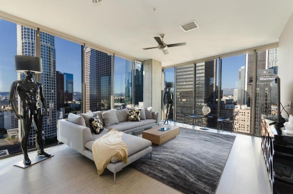 Urban DTLA Top Level Penthouse in Angeles, CA - reviews, prices | Planet of Hotels