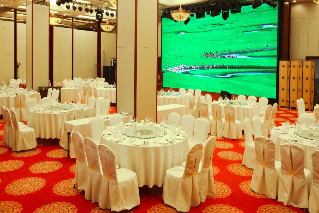 Banquet hall