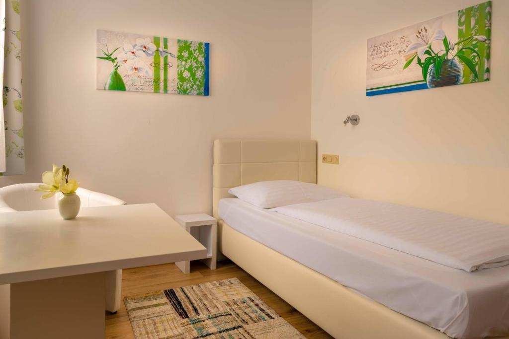 Hotel Anker photo