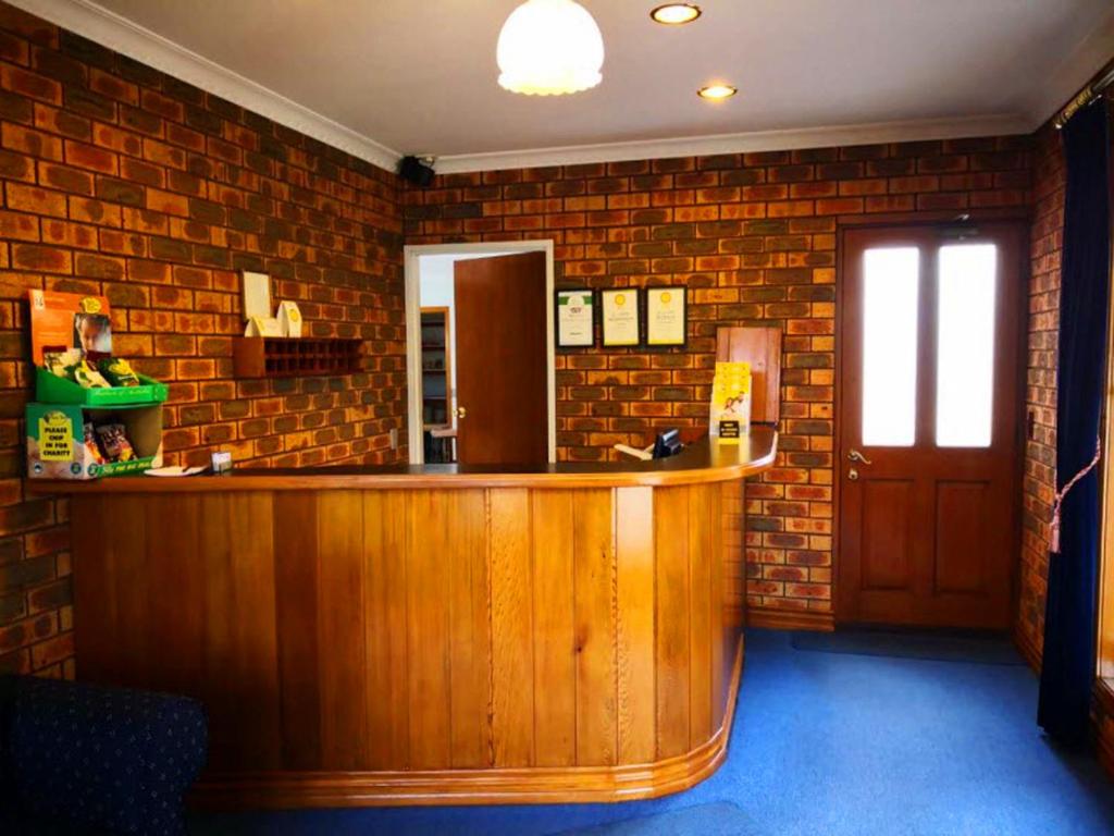 Victoriana Motor Inn photo