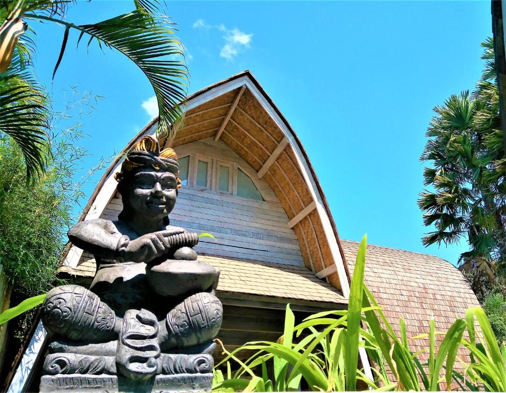 Villa Made West — Hotel in Bali