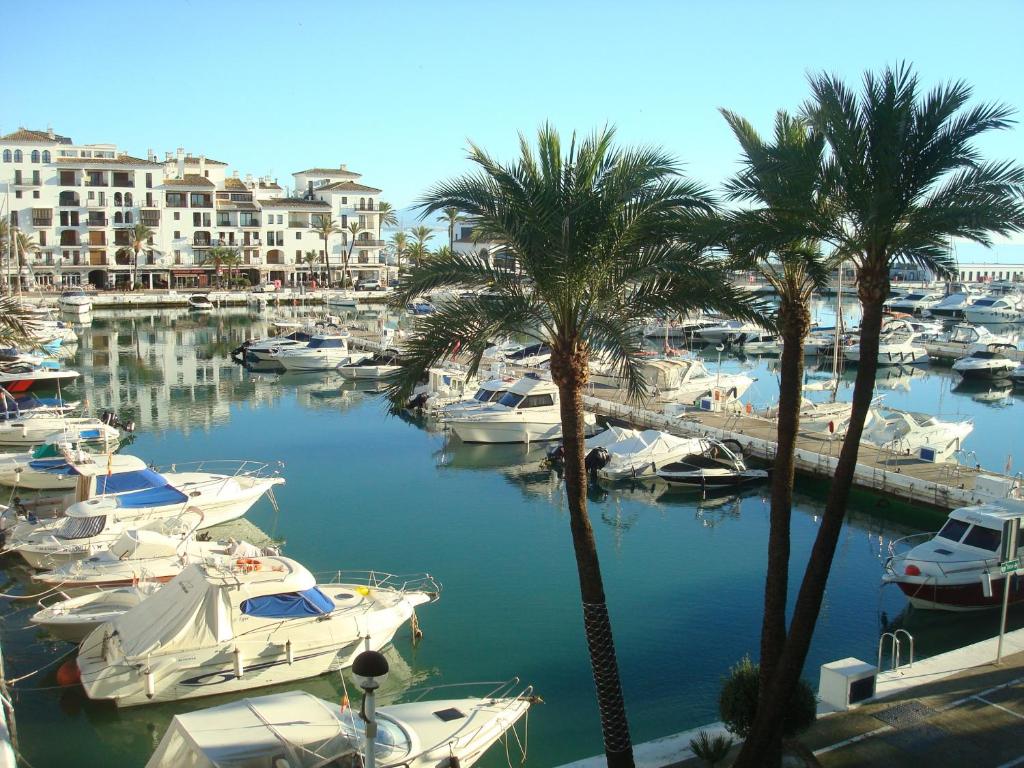 2252-Amazing apt on beach, port view from terrace!, Manilva