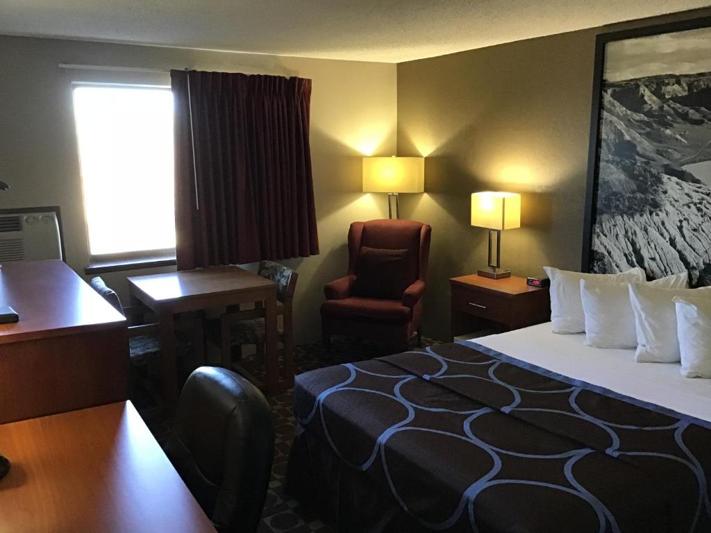 Super 8 By Wyndham Miles City photo