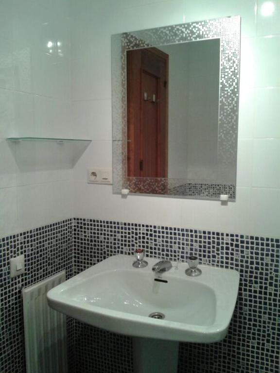 Pension Room Pamplona photo