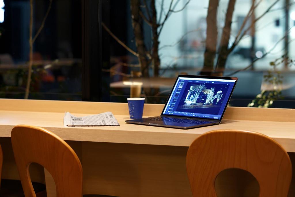 Shared lounge/TV area