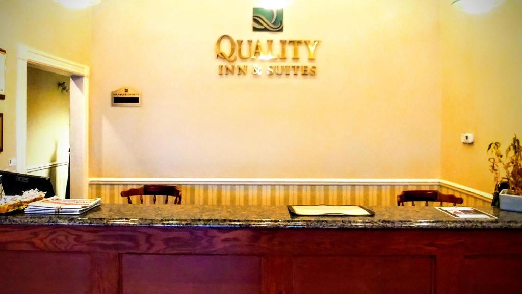 Quality Inn and Suites 1000 Islands Gananoque photo