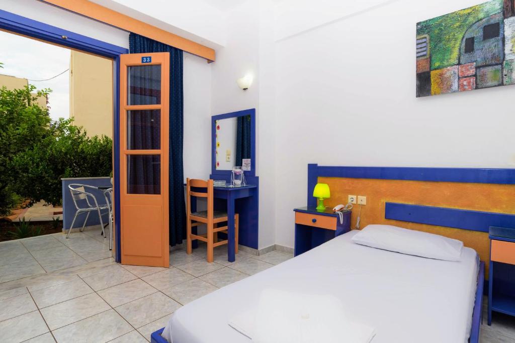 Eltina Apartments photo