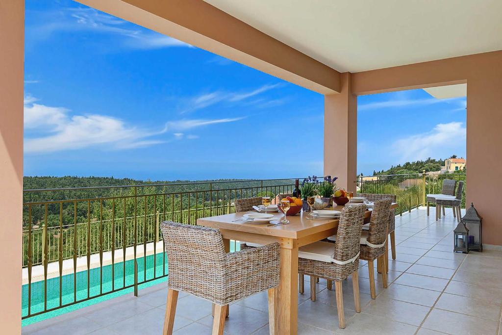 Villa Nikolas photo