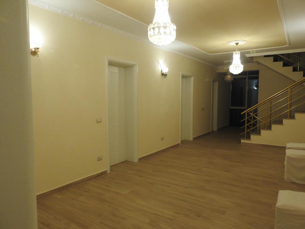 Hotel 3 Vellezerit photo