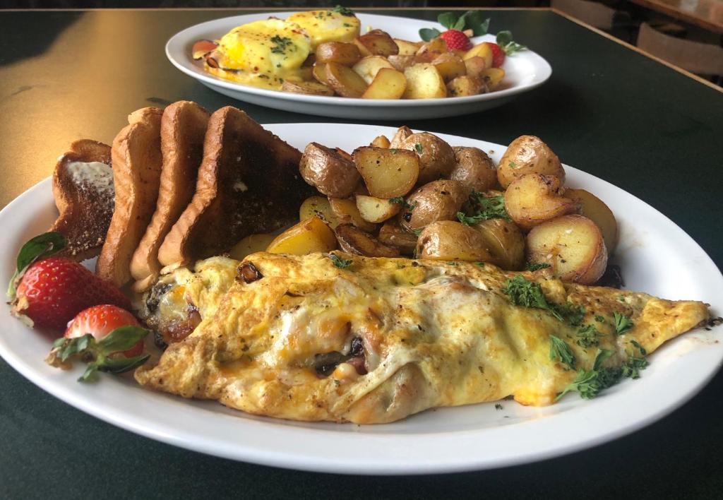 Food and beverages, Northwood Plaza Hotel in Prince George (BC)