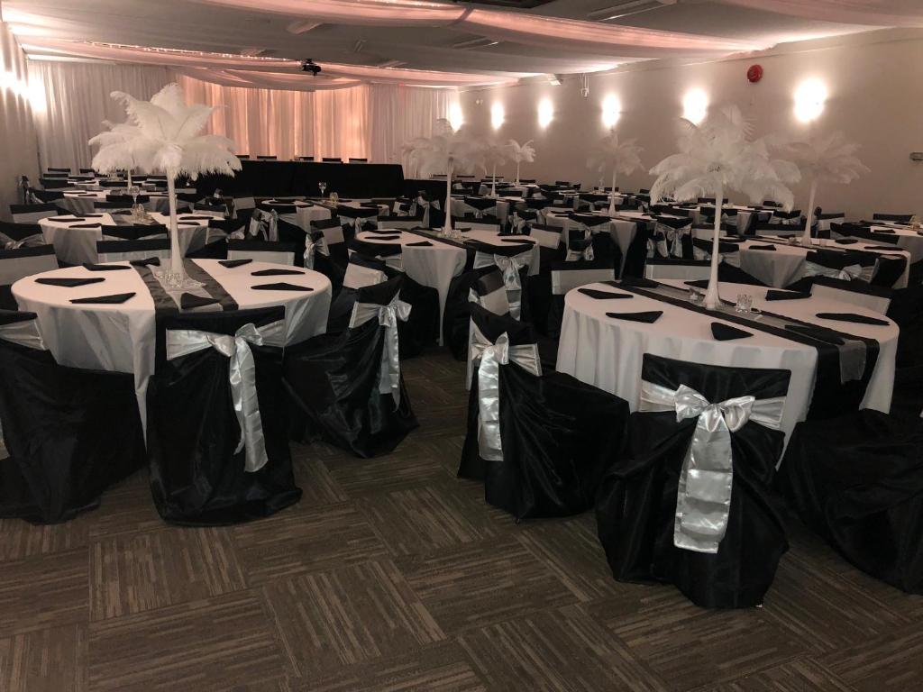 Banquet hall, Northwood Plaza Hotel in Prince George (BC)