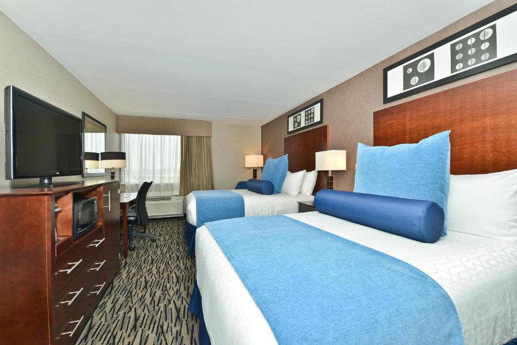 Wyndham Garden Elk Grove Village - O'Hare photo