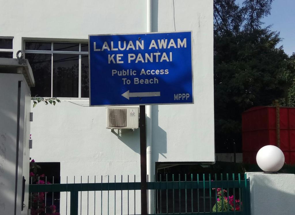 Penang Tanjung Bungah Medium Cost Apartment Stay photo