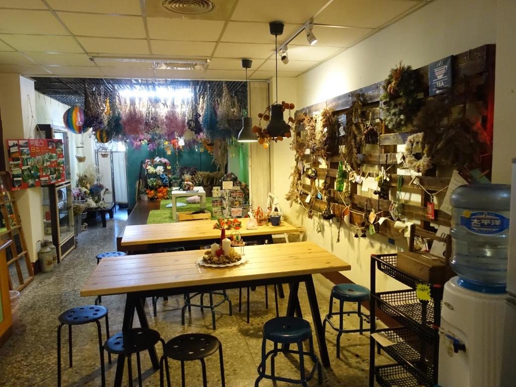 Restaurant, Kite Hostel in Chiayi