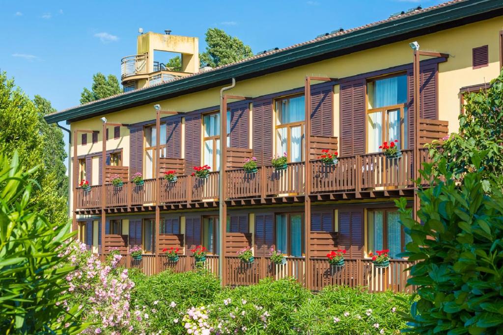 Hotel Golf Inn photo
