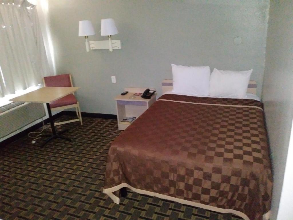 Americas Best Value Inn- Amarillo Airport/Grand Street Photo 21
