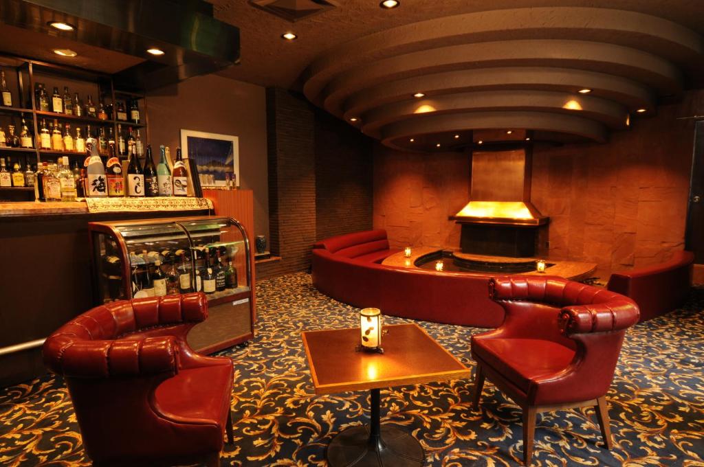 Highly-rated bar