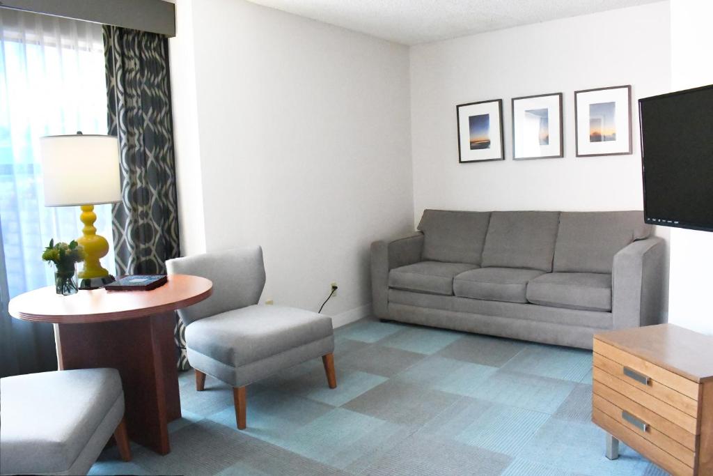 La Jolla Cove Suites Photo 9