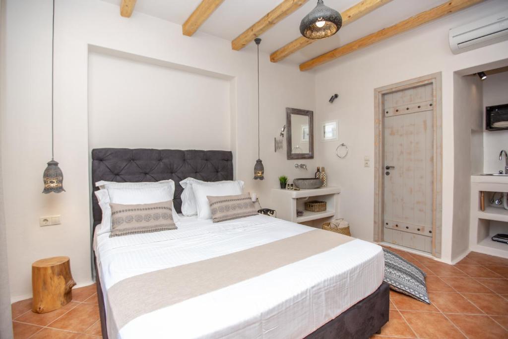 Ampelos Inn photo