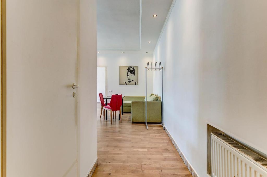 La Casa Di Bury Apartments 2 photo