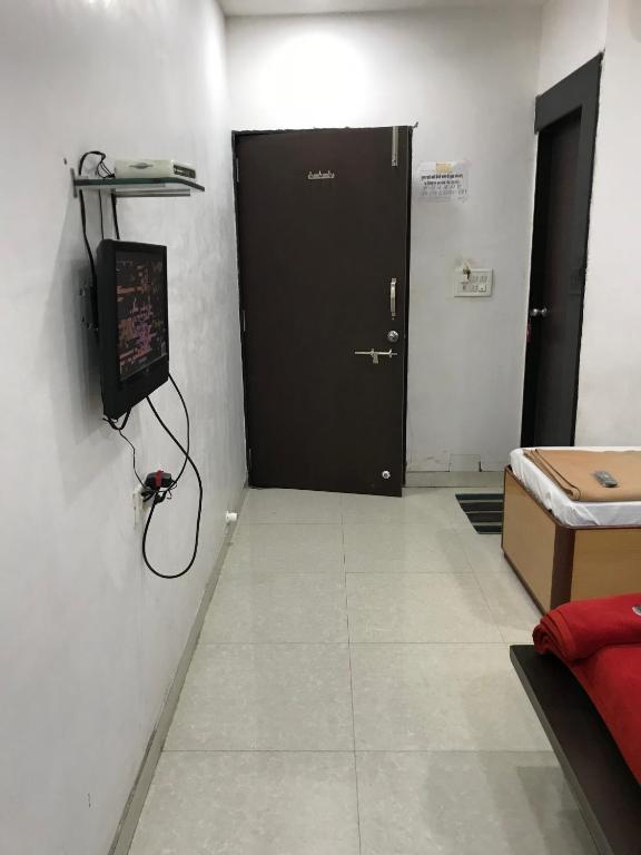 Hotel Hari darshan photo