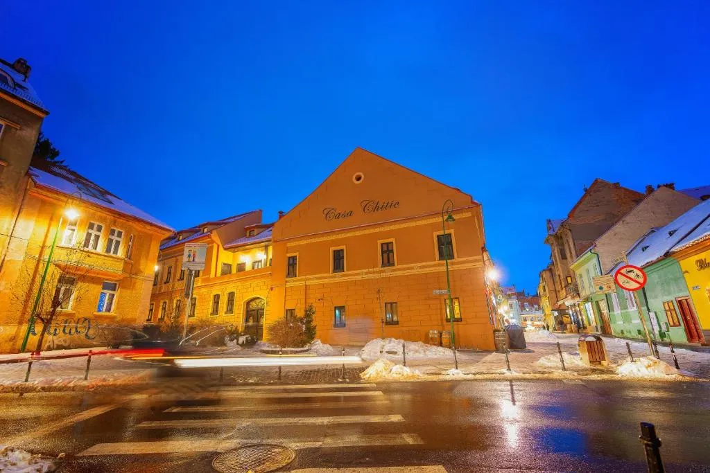 HOTEL BOUTIQUE CASA CHITIC -HOTEL AND RESTAURANT Str Johann Gott nr7, hotel in Braşov