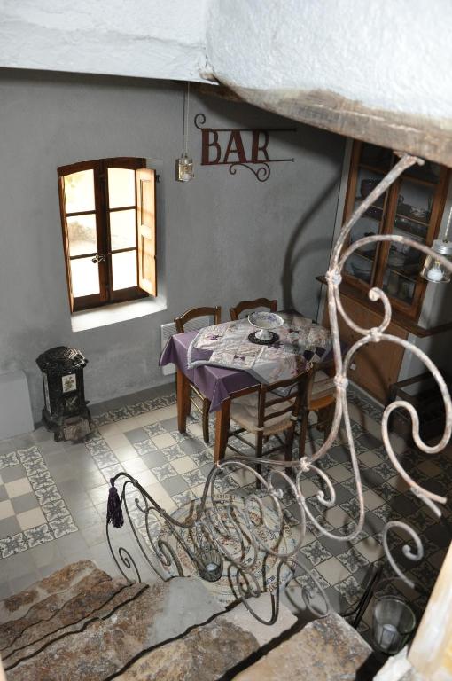 st jeannet esprit brocante photo