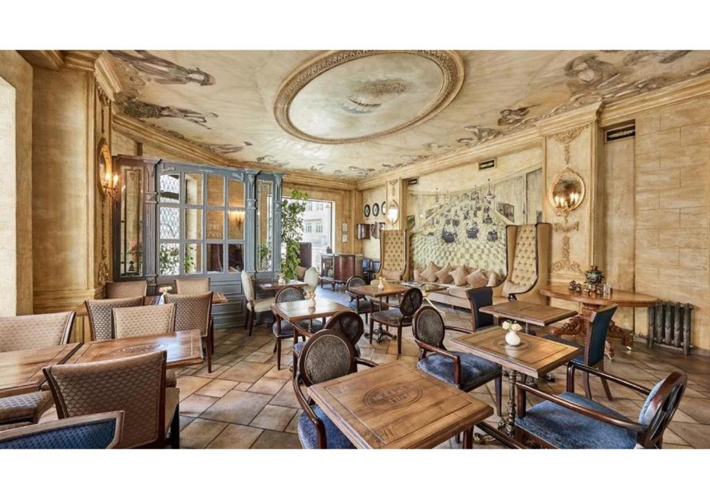 Hotel Pushkin — Hotel in Tbilisi